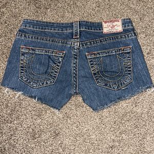 Like new distressed True Religion jean shorts